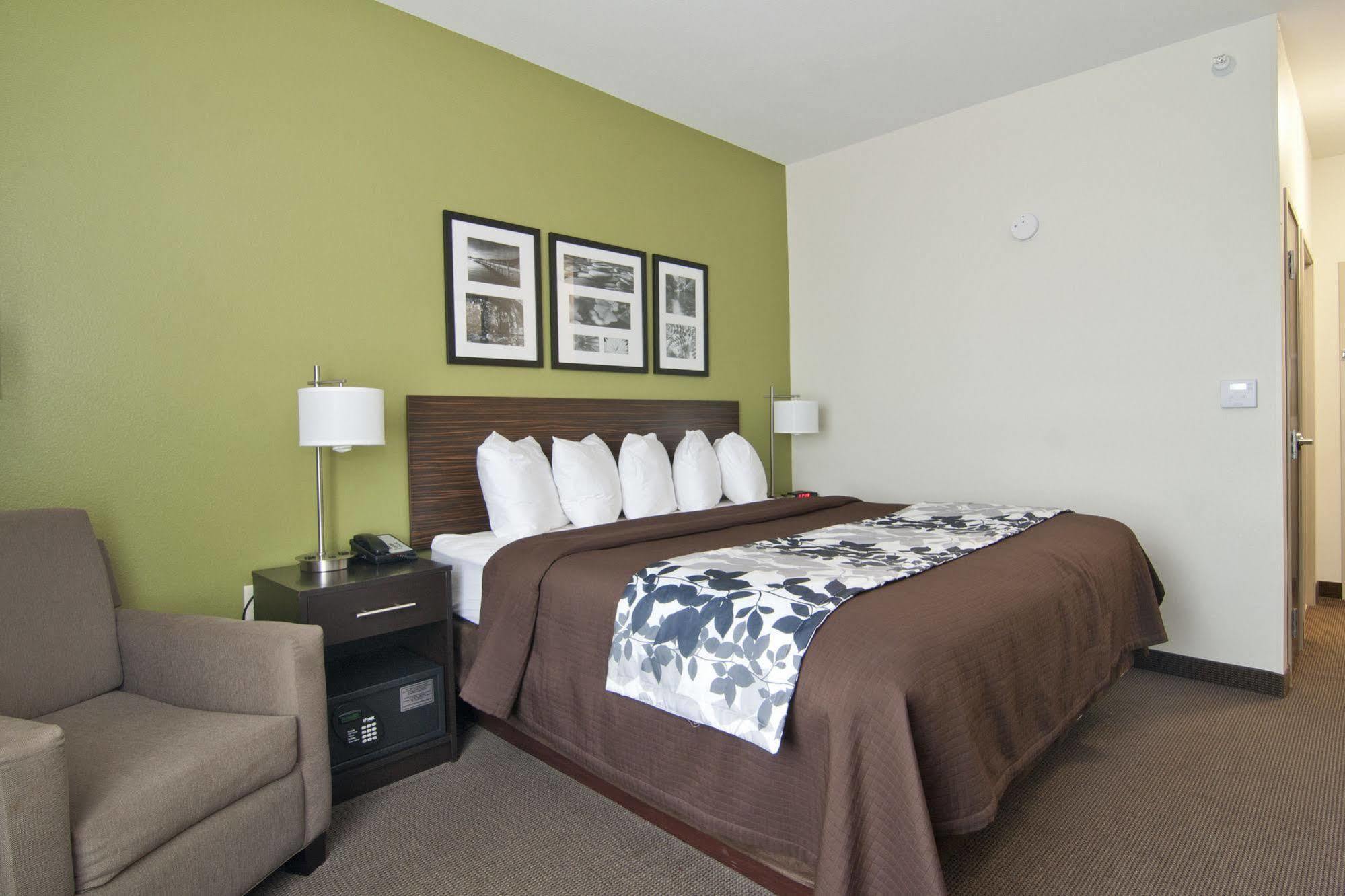 Sleep Inn & Suites Marshall - University Area Eksteriør billede