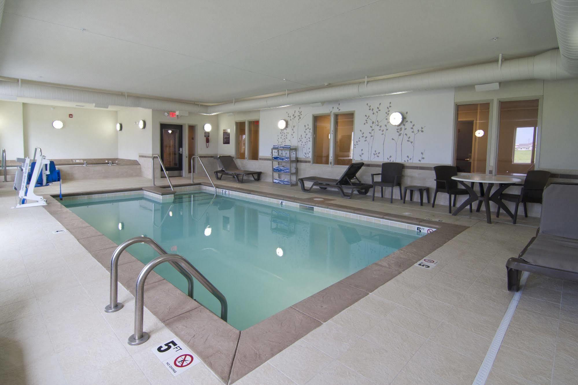 Sleep Inn & Suites Marshall - University Area Eksteriør billede